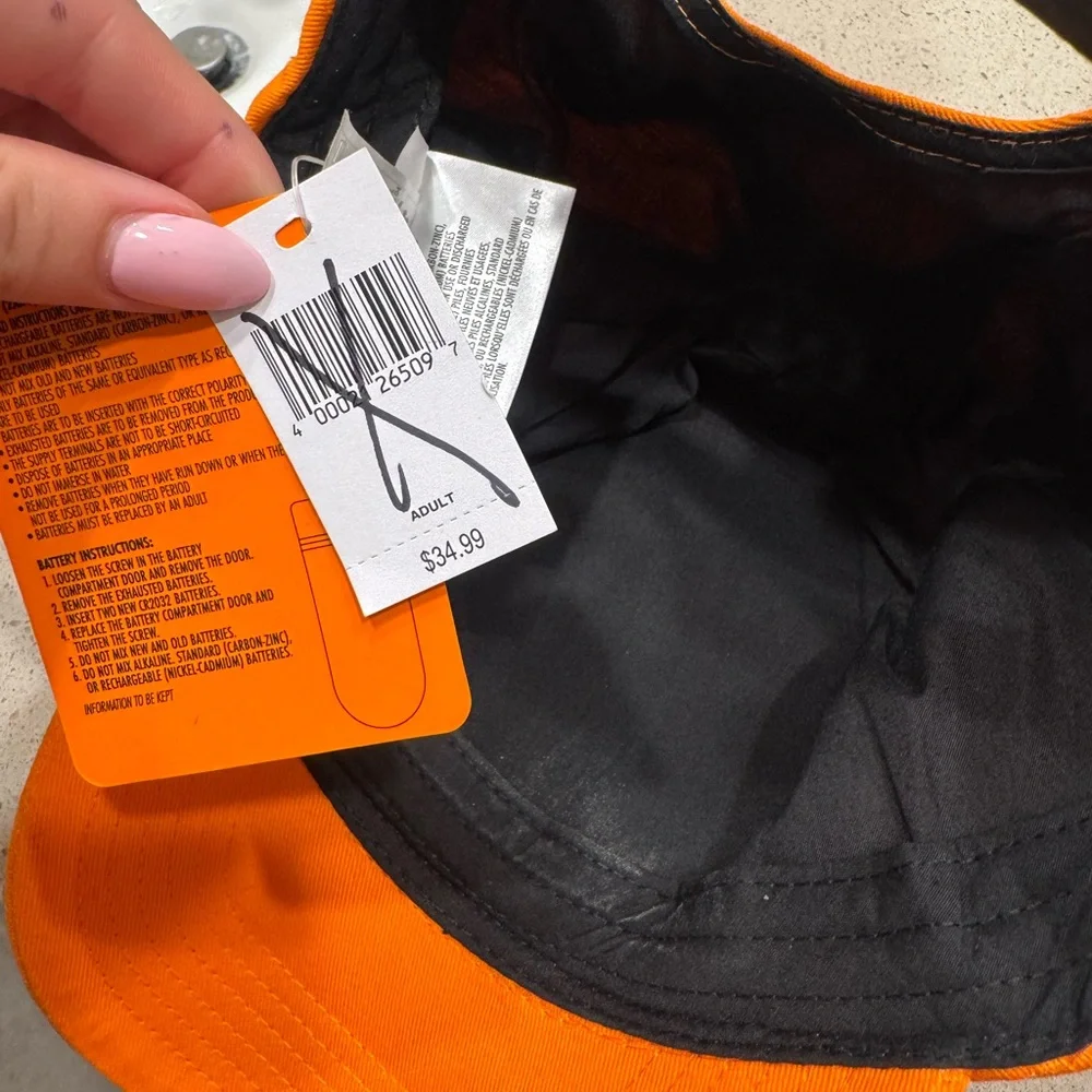 DISNEY Mickey Pumpkin Hat - Picture 6 of 8